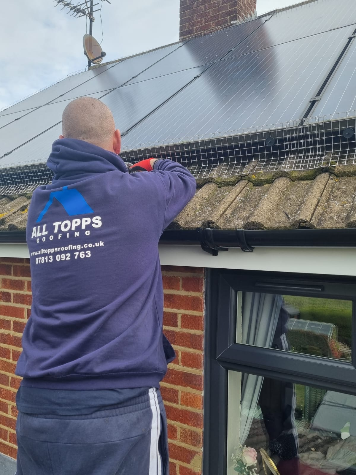 All Topps roofer on site
